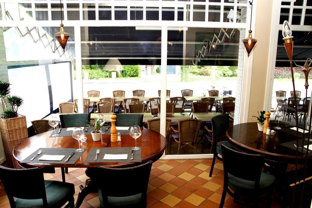 Hotel Restaurant Brasserie Kanne & Kruike ภายนอก รูปภาพ
