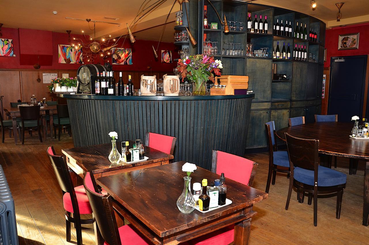 Hotel Restaurant Brasserie Kanne & Kruike ภายนอก รูปภาพ
